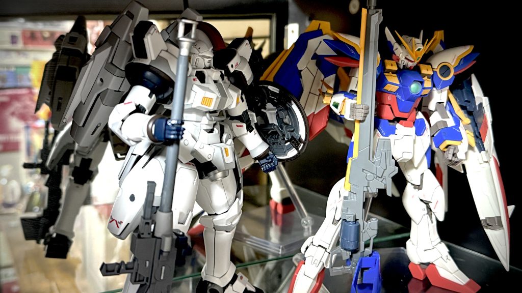 やっと並べられました(gandam-hand1)