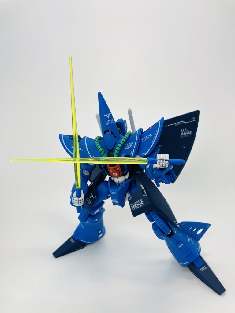 ビショップみたいな見た目もあってビームサーベル十字構えも似合う🤤