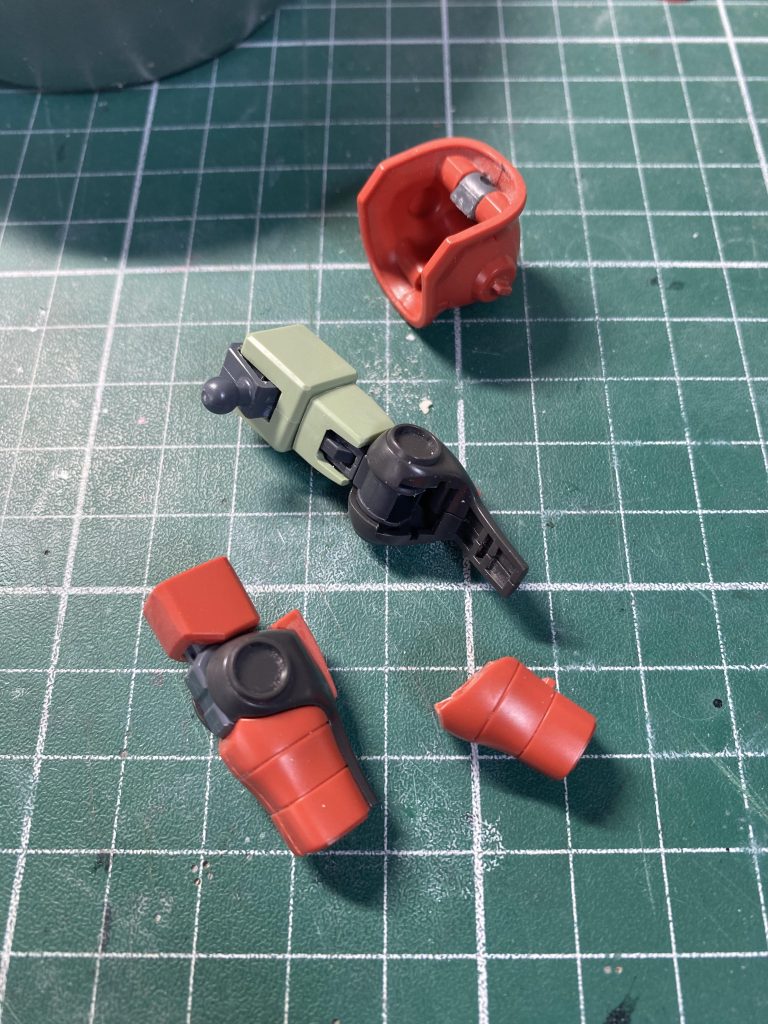 HGUC ジョニー・ライデン専用 高起動型ザクII–5枚目/制作者：あかえんぴつ