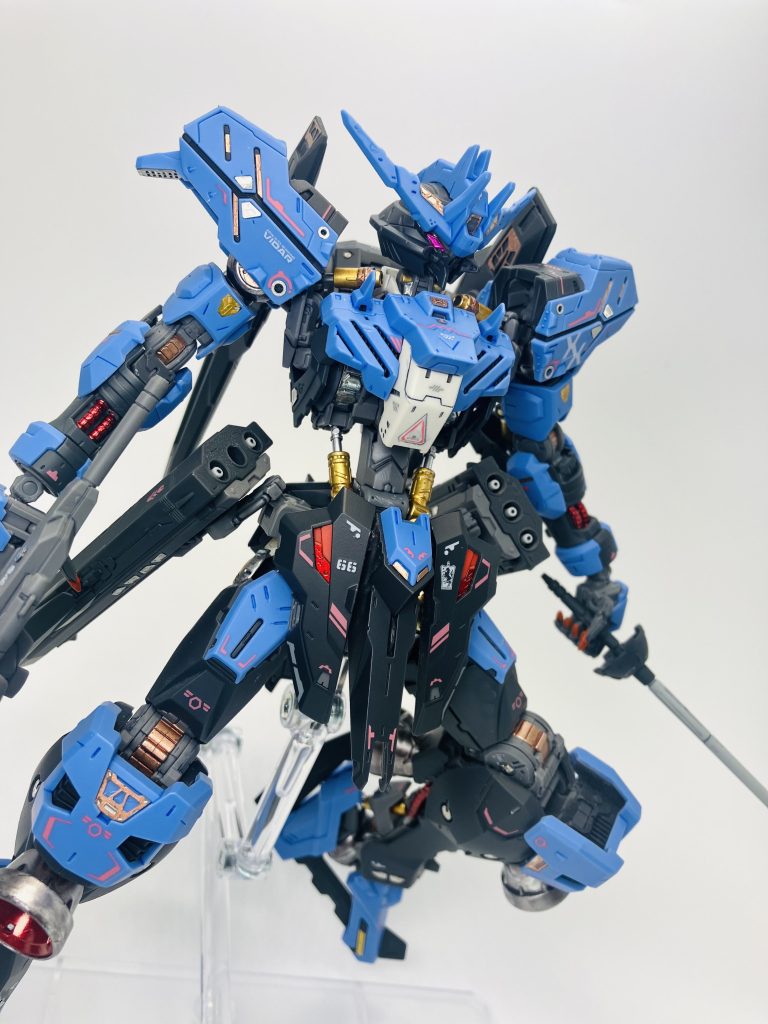 前腕部パイプのロイヤルメタレットが思ったより良いアクセントになって気に入ってます🥰