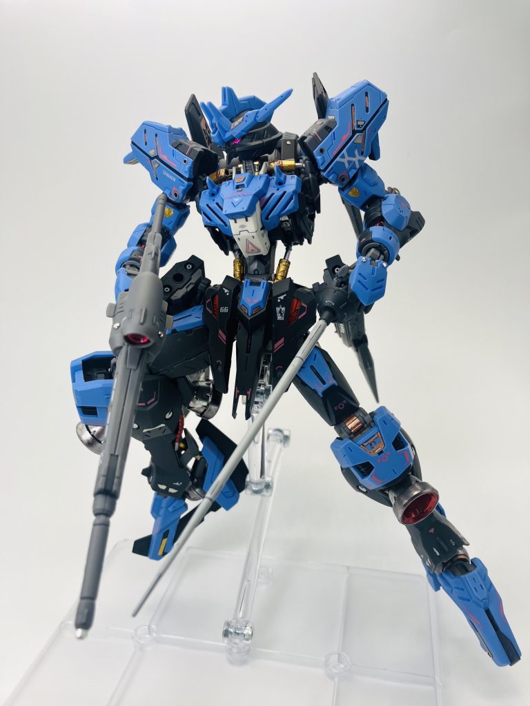 指先は赤く塗装、A.O.Zの影響ですね😉 しかし、思いついて塗装すると結構な数の指先パーツがありました🤣