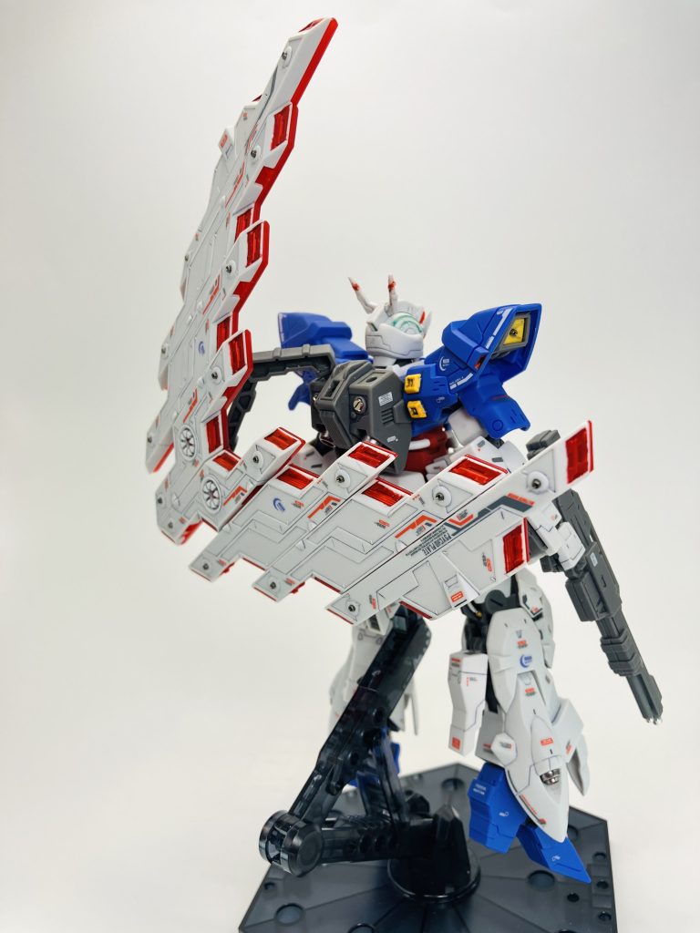 表面はザ•オモチャっぽくなりましたが、白面はメタルパーツやロイヤルメタレッドは気に入ってます🥰