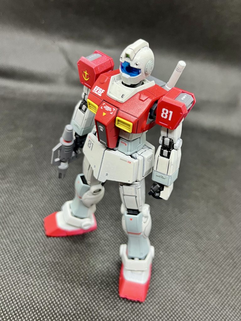 HG ジム・スループ(頭部、腰から下) と HG ジム ショルダー・キャノン装備/ミサイルポッド装備(胴体、腕、足首・スリッパ)のミキシングです。