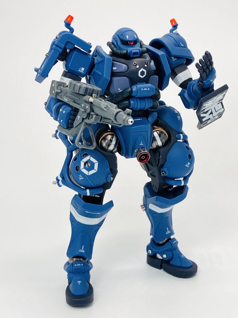 👮「は〜い、ちょっとコッチで話し聞かせてもらおうかな❓」みたいな🎬ワンシーンもよく似合う🥳