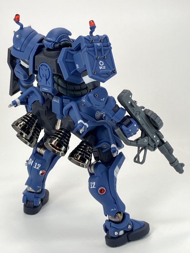 オーバーサイズなバーニア、おかげで少しバランスが悪くなりましたが、持つとズッシリとした重みを感じます🤩