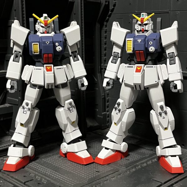 HGUC  陸戦型ガンダム(比較)