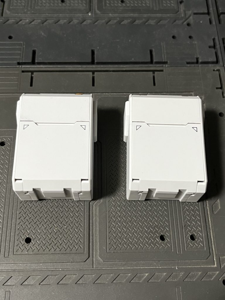 左が210番、右が79番…だったはずです、コンテナはほぼ違いがありません