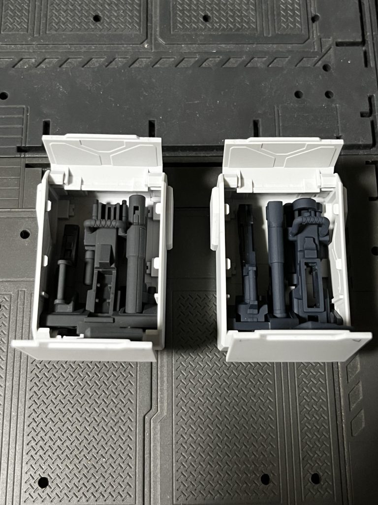 左が210番、右が79番。収納方法が変わってますね。ちなみに逆にしても入りました