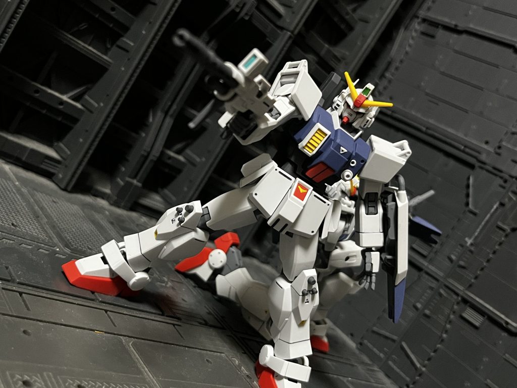 リファイン版は全体的にどっしりしたデザインなので旧キットそのままでも全く違和感がありません