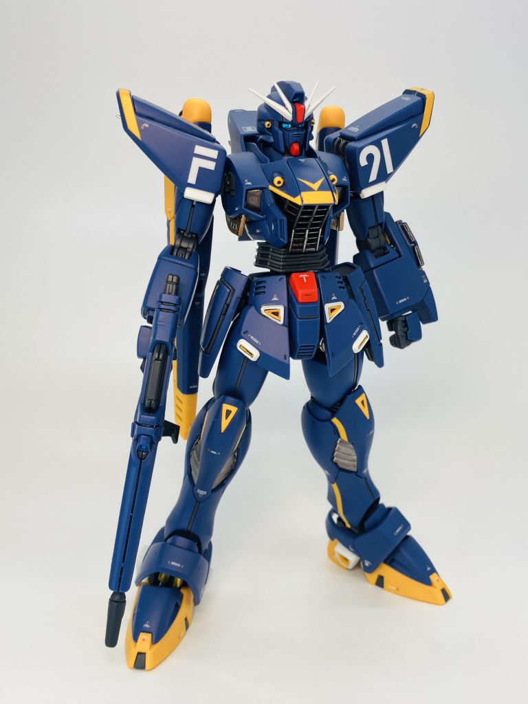 ネイビーベースながらアクセントカラーのオレンジが印象的🍊 デカールもホワイト&オレンジのツートンカラーが良く似合います🥴