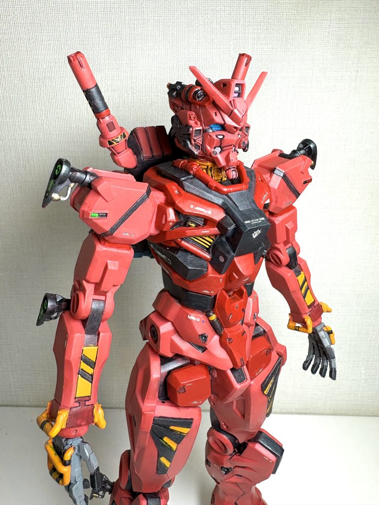 市販のデカールを貼って、墨入れ後にツヤ消しトップコートをスプレーして仕上げました。