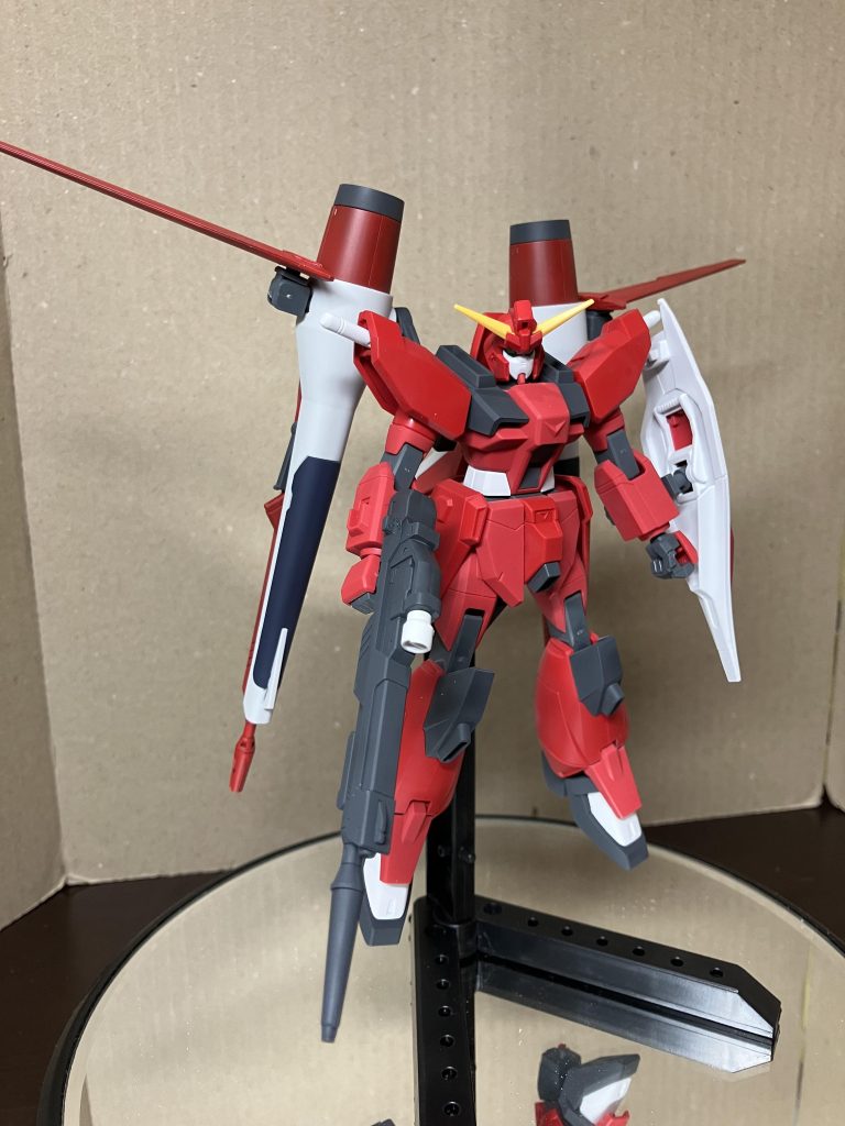 ライフルは1/100セイバーのものを加工して持たせています。