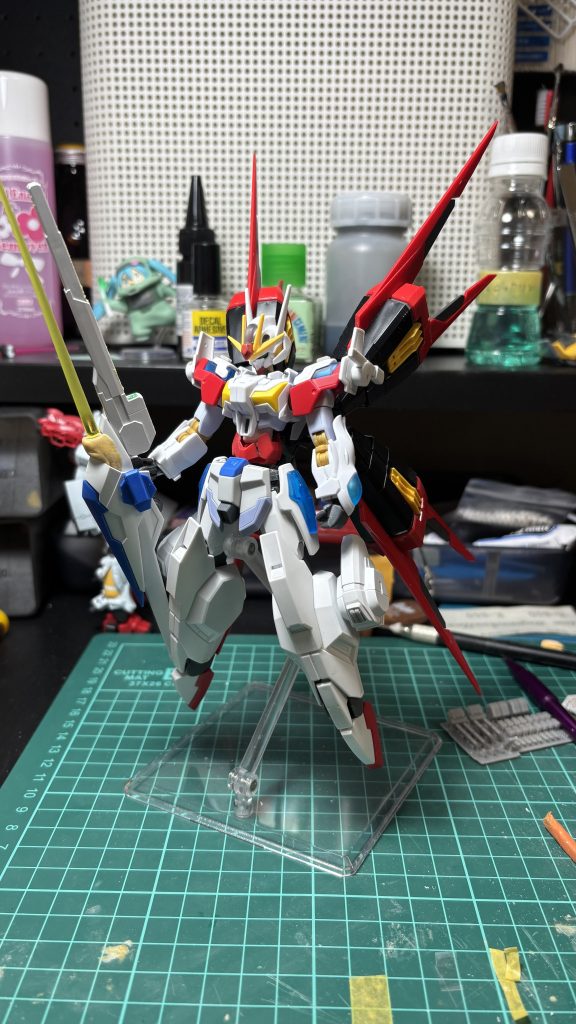 塗装前になります。ここからモールドの追加、各種パーツの組み合わせ調整を行い。完成写真の様になりました。皆様のコメントをお待ちしております🙇‍♀️ここまで見て頂き、ありがとうございます✨️皆様の模型活動に幸あれ✨