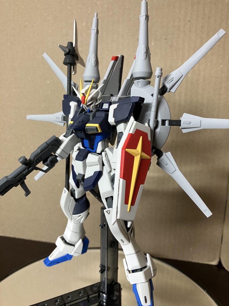 ケルベロスの取り付け口にレジェンドのドラグーン基部をつけています。