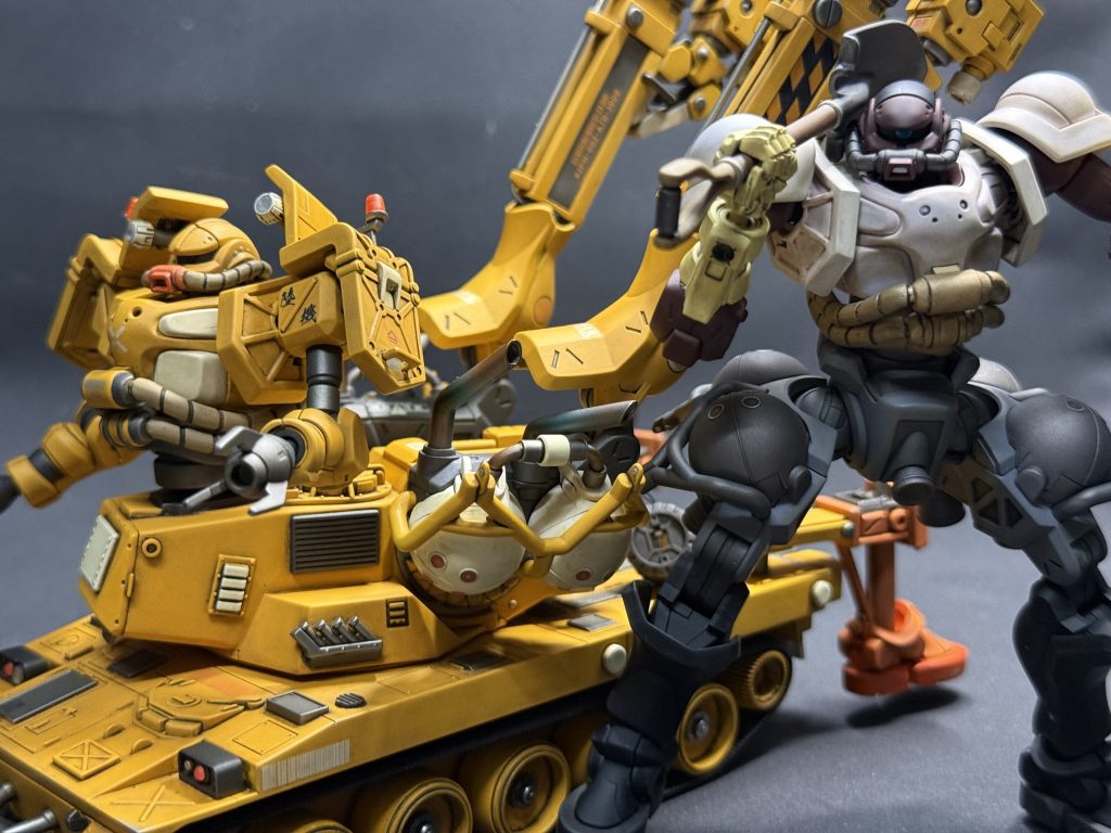 以上、ザクタンク（GQ）イエローダックの製作投稿でした。1年ぶりの完成・投稿となりましたが、手は遅いながらも新しい試みを入れつつ思い付きを形にして逝きたいと思います。…あとGQと言う事でマヴ？？？機も作りましたので、そちらの投稿も上がった際にはご覧頂ければ幸いでございます。それでは、長ったらしい駄文も含めここまでご覧頂き、ありがとうございました。