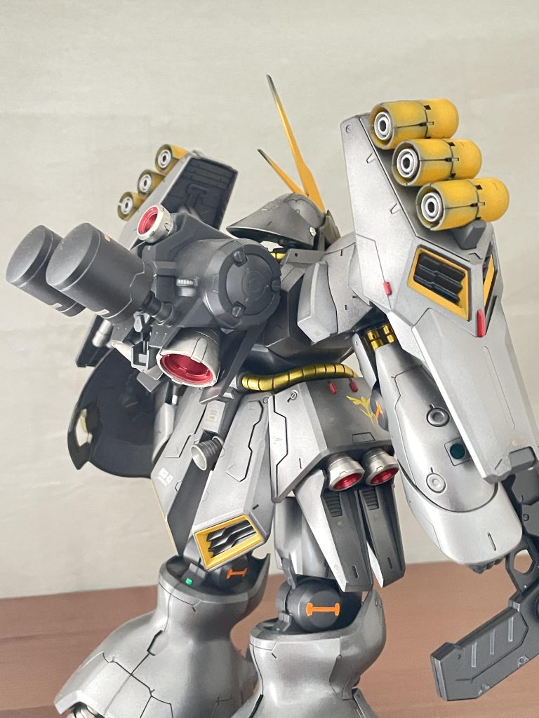 バックパックにタンク追加。