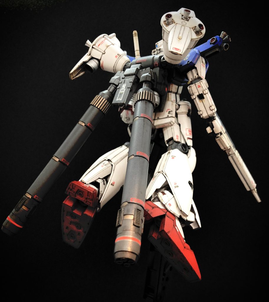 コトブキヤのプロペラントタンクを取り付けました。細部を焼鉄色塗り分けしてます。