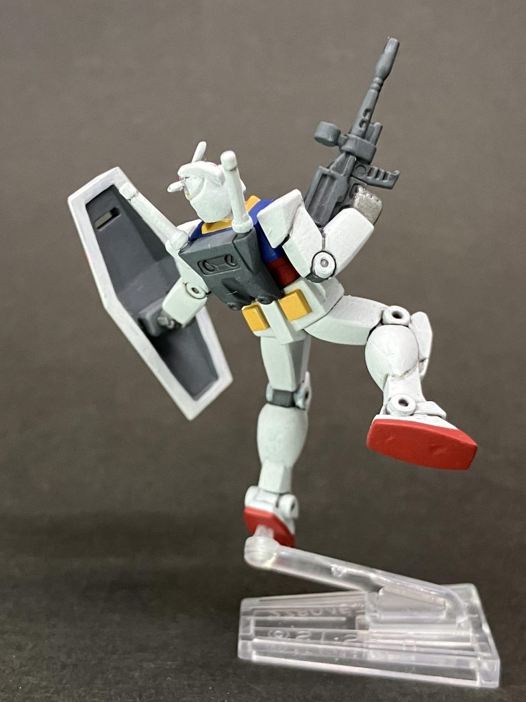 一応足の裏の肉抜きも埋めたんですが、ちょっと失敗です。精進します