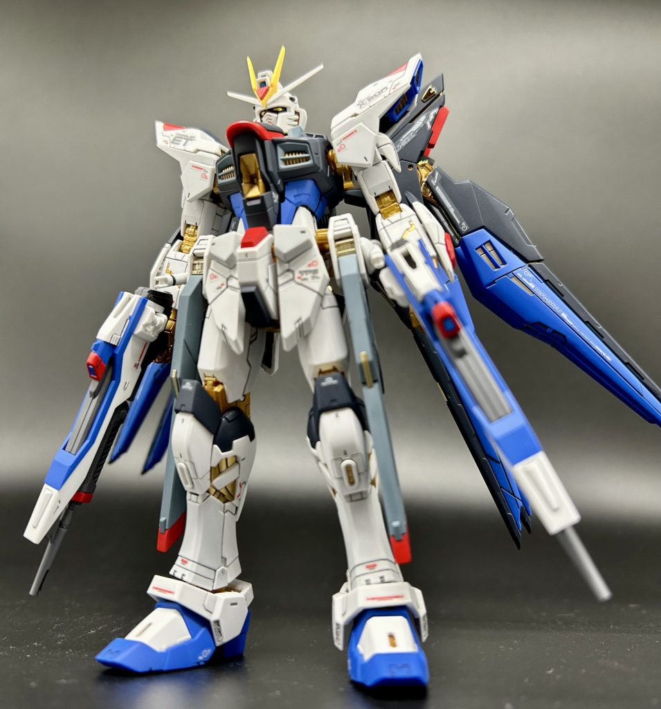 下から見上げるようなショットです。