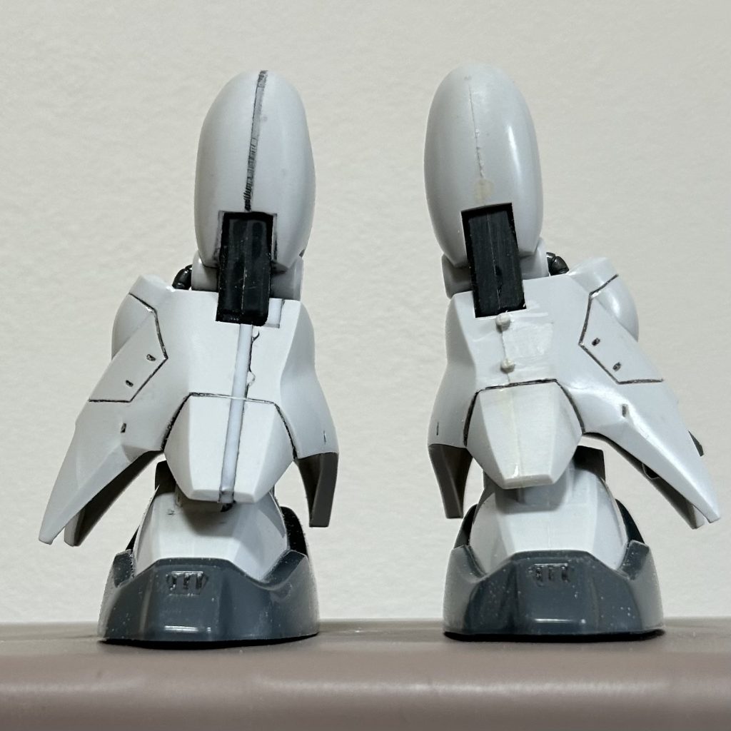 改修ビフォア&アフター。画像が残っていませんが、太腿の股関節部分はふんどしパーツと干渉する部分(○の12時から3時のあたりね🕒)を切り欠き、脚全体が外を向けるように改修してあります。