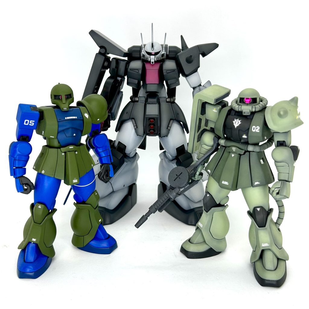 1- 3 - 2“ザク” Ⅲというには少々雑なデザインですよね😑