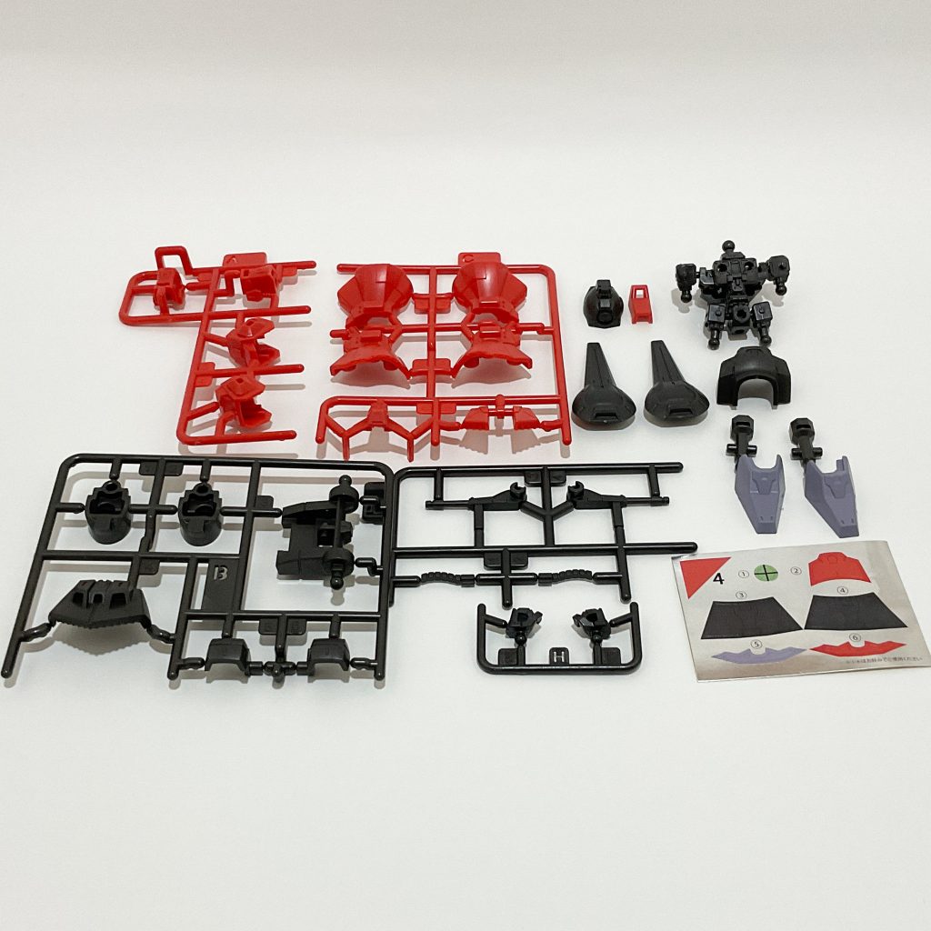 中身は立派なプラモデルです。一部色彩済みや切り出し済みのパーツが含まれていますがガンプラほど色分けが完璧ではないのでシールで補う部分もそこそこあります。タッチゲート方式が採用されていますが結構エグれるのでニッパーの使用が無難です。パーツはABS製なので塗装には注意が必要です（私は割ったことありませんが）。ガンスタの規定では食玩でも工作が施されていれば投稿が可能となっています。「工作」ってところの解釈が微妙ですが・・・