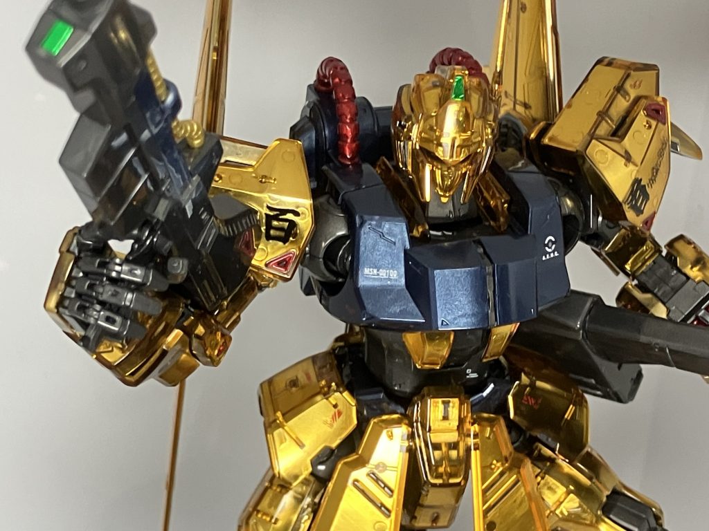 メカニカルコアメッキは初め作りましたが裏面に塗装してるメタルカラーとアンダーゲートの相性が悪くてもやもしました。その代わり飾ったときのピカピカ感はとてもいい感じです!