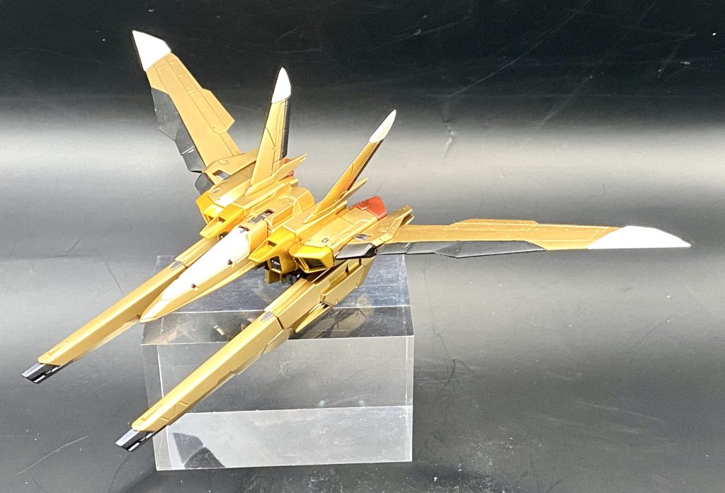 大鷲装備。ビルドブースターっぽくて、余り好きになれなかった（彼方が似てるだけ？）んですが…。金色塗装のサンプル的感覚で、いち早く塗装したユニットですが…。格好良く仕上がって、気に入って居りますww 