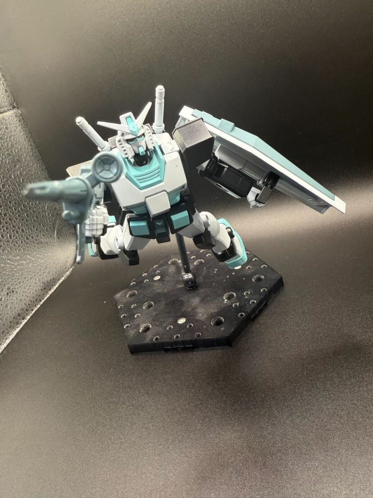 今更だけどEGって凄い動く。バンダイプラモは売り方納得出来ないけど技術力は凄い。