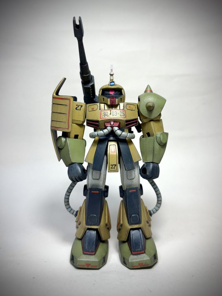 ジャンク品を購入しちまちま作っていたのですが、ようやく完成しました。カラーリングはMSV説明書を参考にしています。