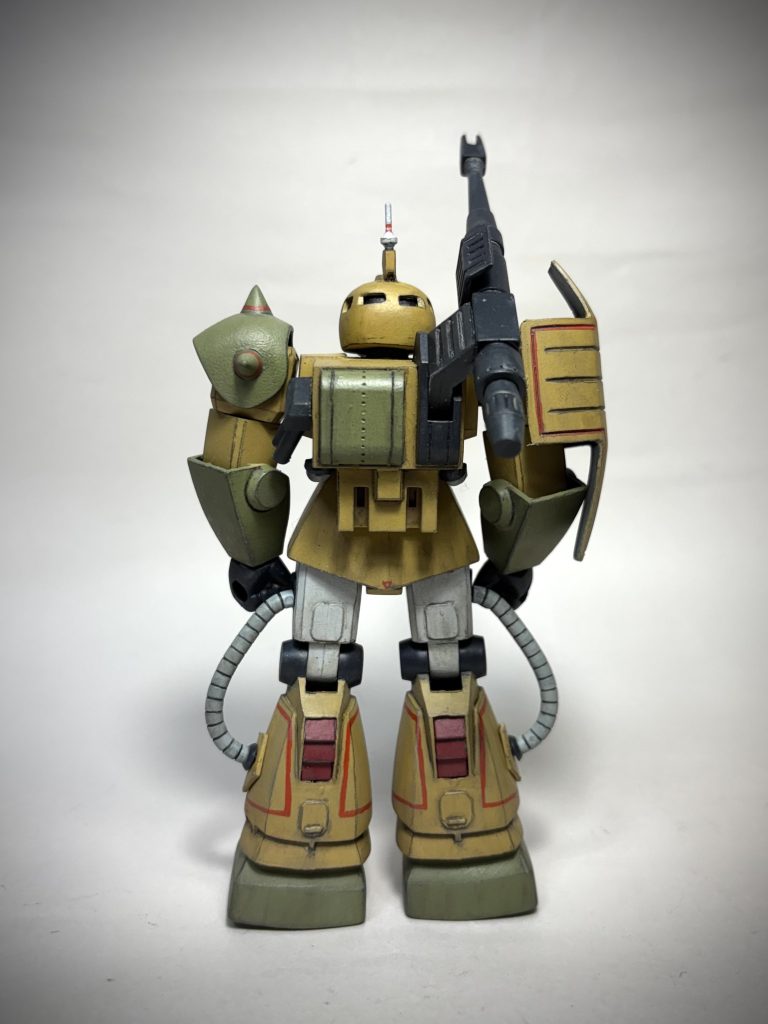 以前も作ったことがありましたが、今回は無改造で作成しました。デカールは手元になかったので、箱絵を参考にフリーハンドで入れてみました。