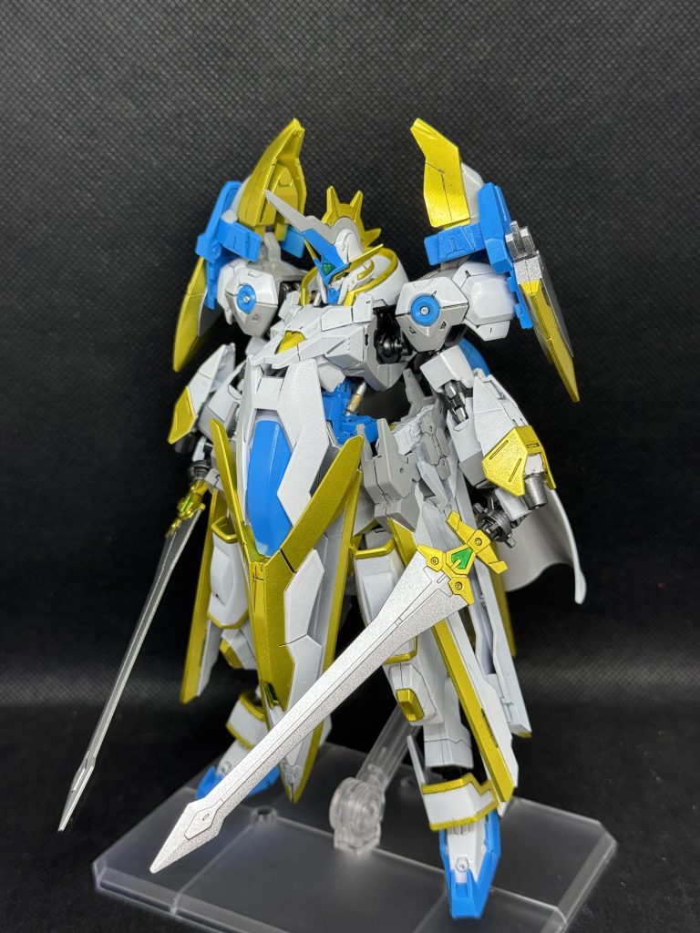 シールドを前垂れに装備したディフェンスモード