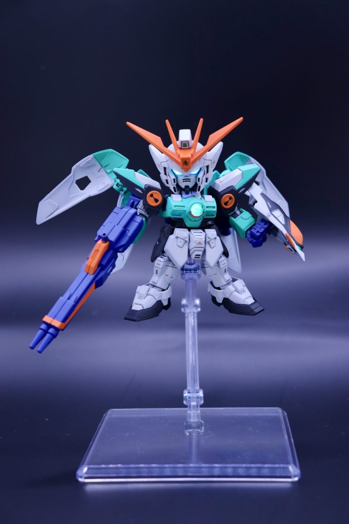 とにかく顔がイケメン！肩パーツはこれ赤一色なんですよ！SD普段から使ってる方、ほんっとに尊敬します🫡