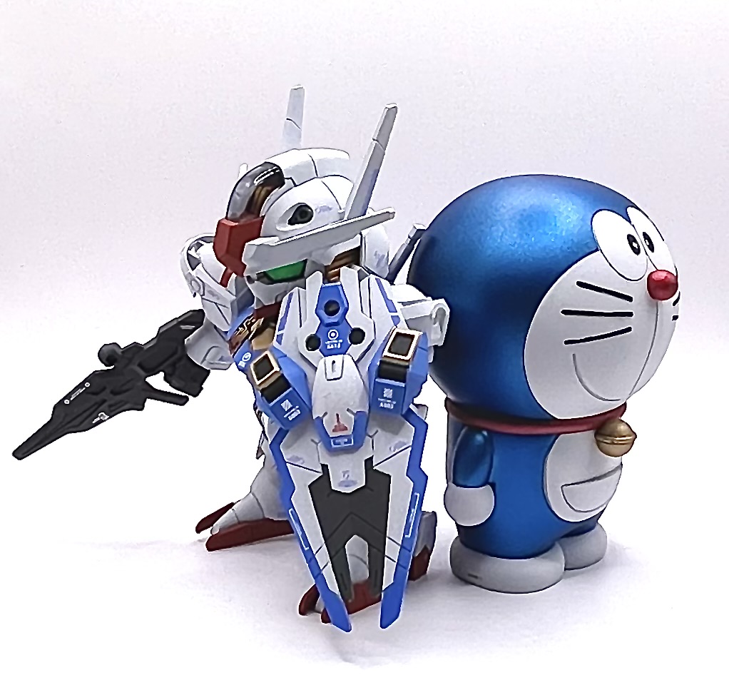 ドラえもんも水性ホビーカラーに同じく、プレミアムトップコートのつや消し。さわり心地抜群!