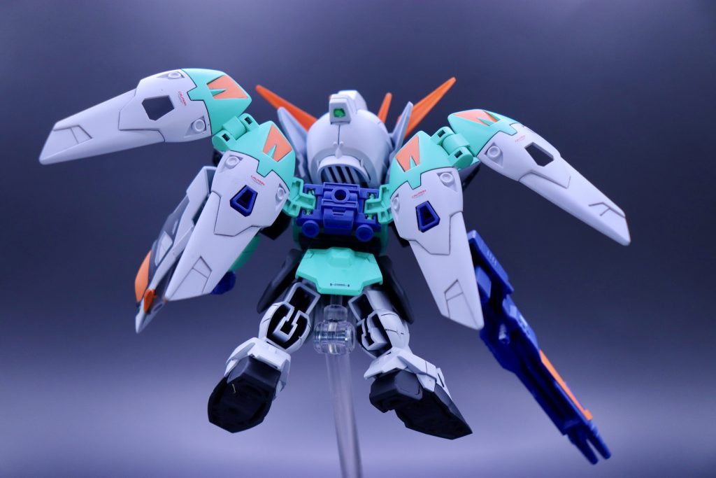 塗装の練習として購入したので、肉抜き穴は埋めておりません！