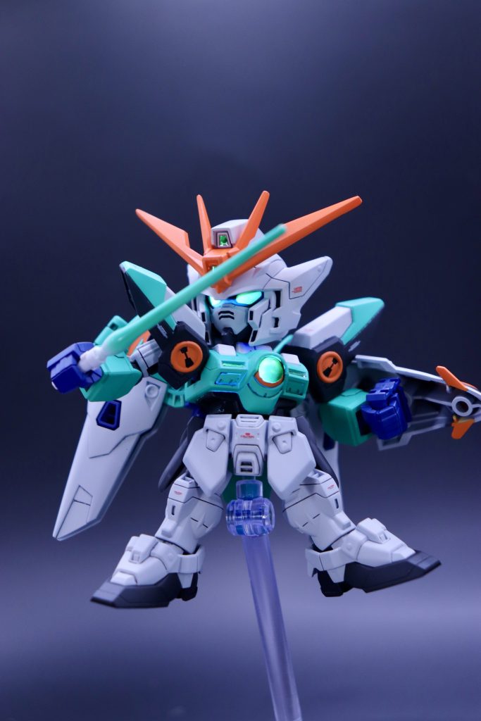 サーベルは機体色のミントグリーンと同じ色に！