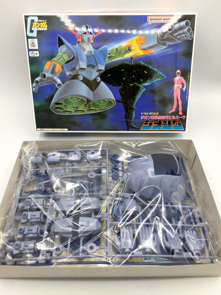 旧キット1/144ジオングになります。