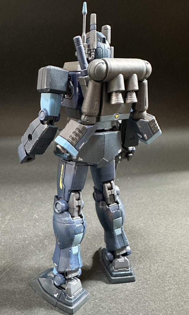 戦後はティターンズの裏方でいろいろ行動していそうな気がしたので、元のブルーを残しつつ、ティターンズ調に塗装してみました。