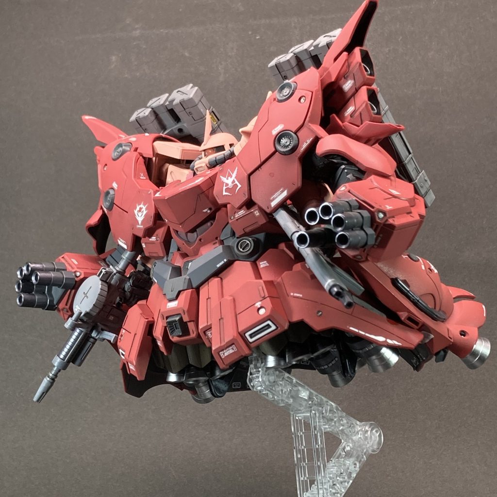 と、言うわけで、ジオング→ネオ・ジオングの繋がりについて、自分なりの妄想設定を考えて,こんな機体を作ってみました。詳しい方々におかれましては、様々気になる部分があるかと思われますが、「妄想」ということで何卒ご容赦ください。 最後までご覧いただき、ありがとうございました。