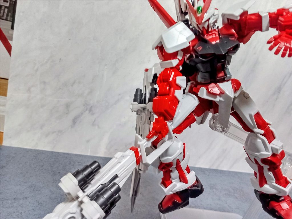 アストレイレッドフレーム–4枚目/制作者：aaasitisan