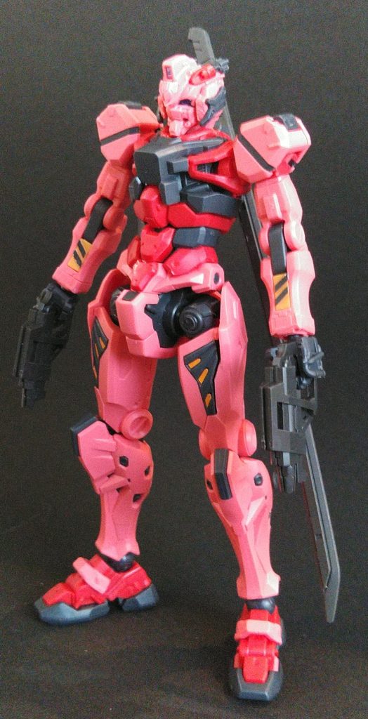 兵装はソード型の大剣と二丁の実弾型ハンドガン。