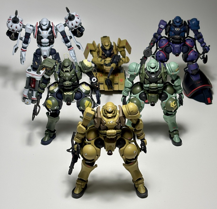 我が家のGQザク・軍警ザク軍団。サイコミュ高機動試験用ザク(GQ)https://gumpla.jp/hg/25006395ザクタンク(GQ)(オリジナル機)https://gumpla.jp/hg/24997662高機動試作型ザク(GQ)https://gumpla.jp/hg/25117510