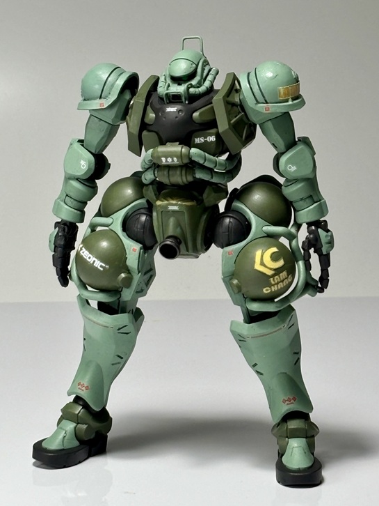 ジークアクス公式サイトのメカページに掲載されている、民間用ザクをGQザクで自作してみました。