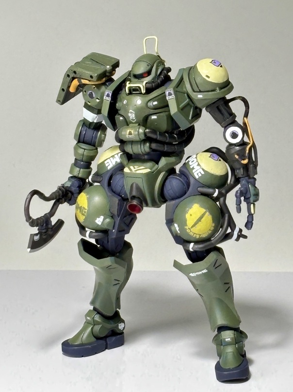 軍警ザクで自作した、「ポメラニアンズ ザク」風、でした。