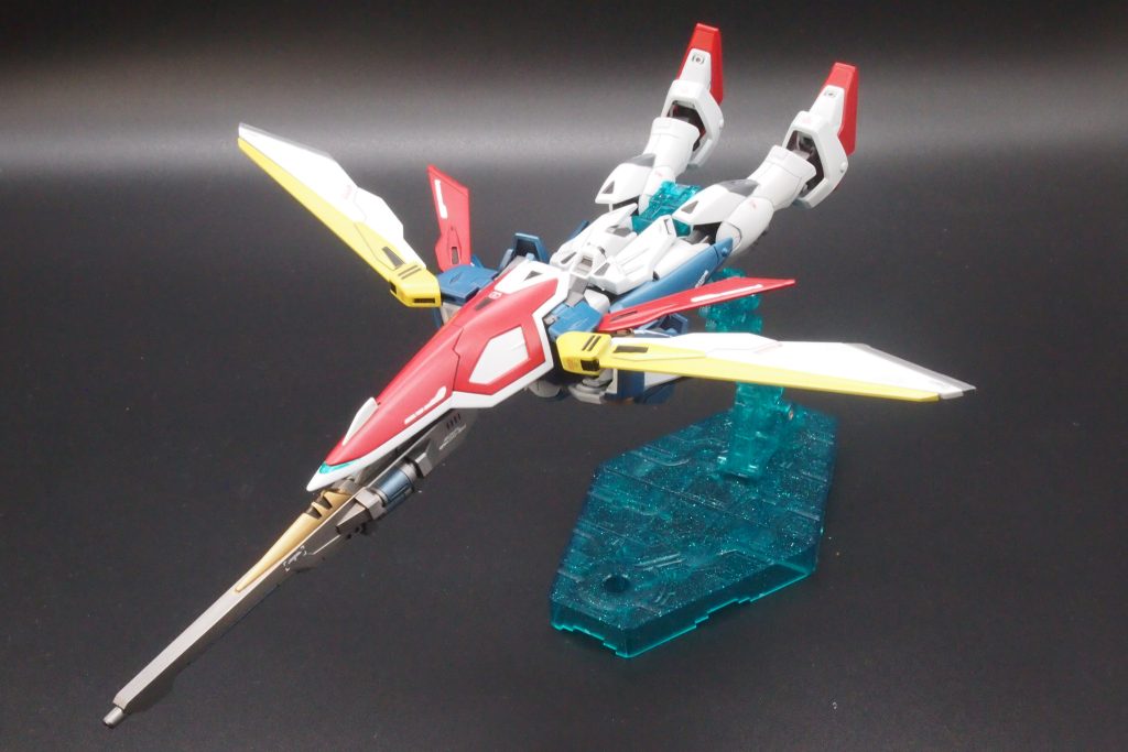 一応ネオバードにも変形してみたけど、台座の都合でちょっと脚が開いてます