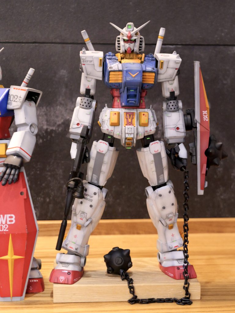 旧キット感はある程度消して、モダンな印象に。