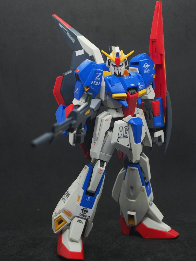 ハイパーメガランチャーを持たせようと思いましたが、関節が硬くてあちこち折れそうなので辞めました(gundam-kao5)