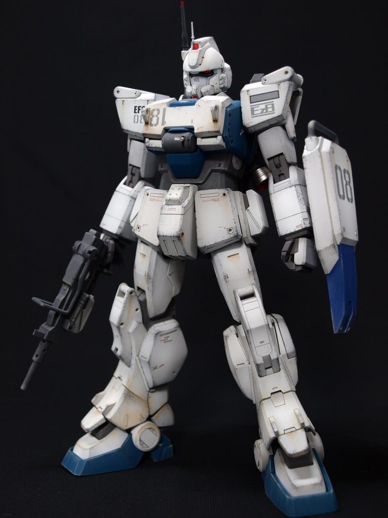 正面です。スポンジでの汚し、初チャレンジ。リアルタッチマーカーとぼかしペンで錆表現です。