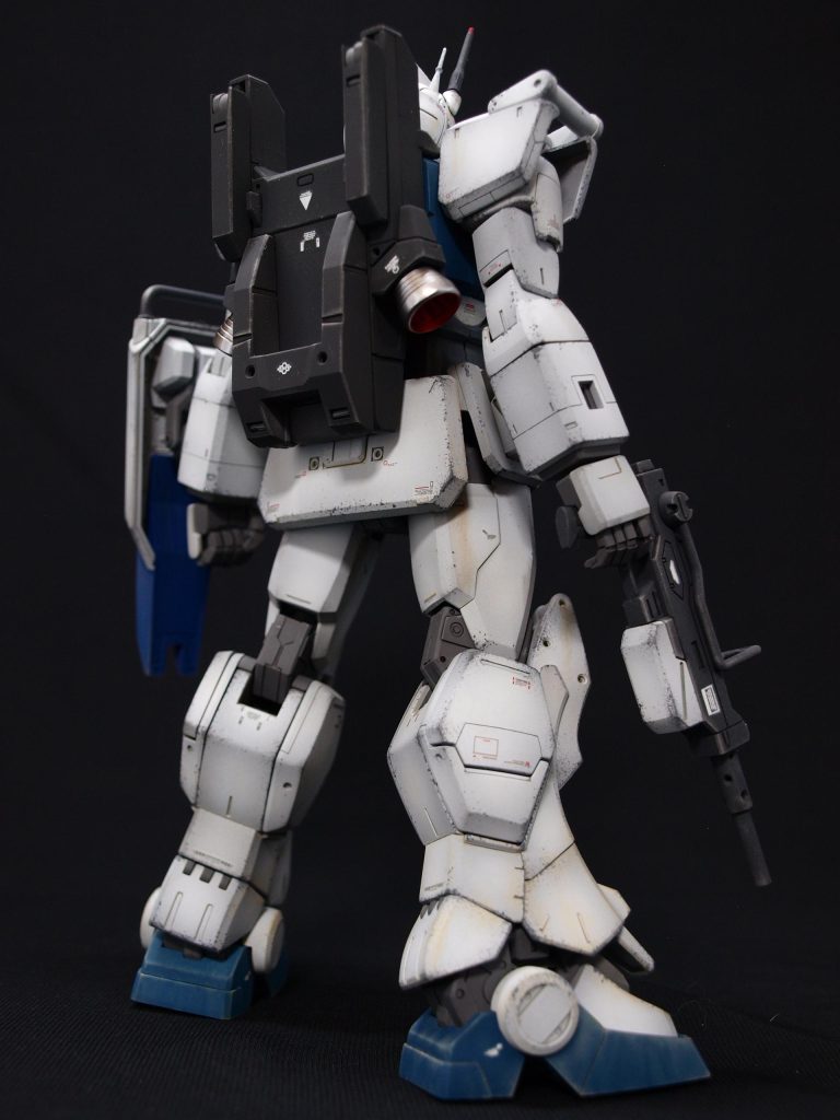 後ろ側です。外装全体をウェザリングカラーのサンディウォッシュでウォッシングしました。