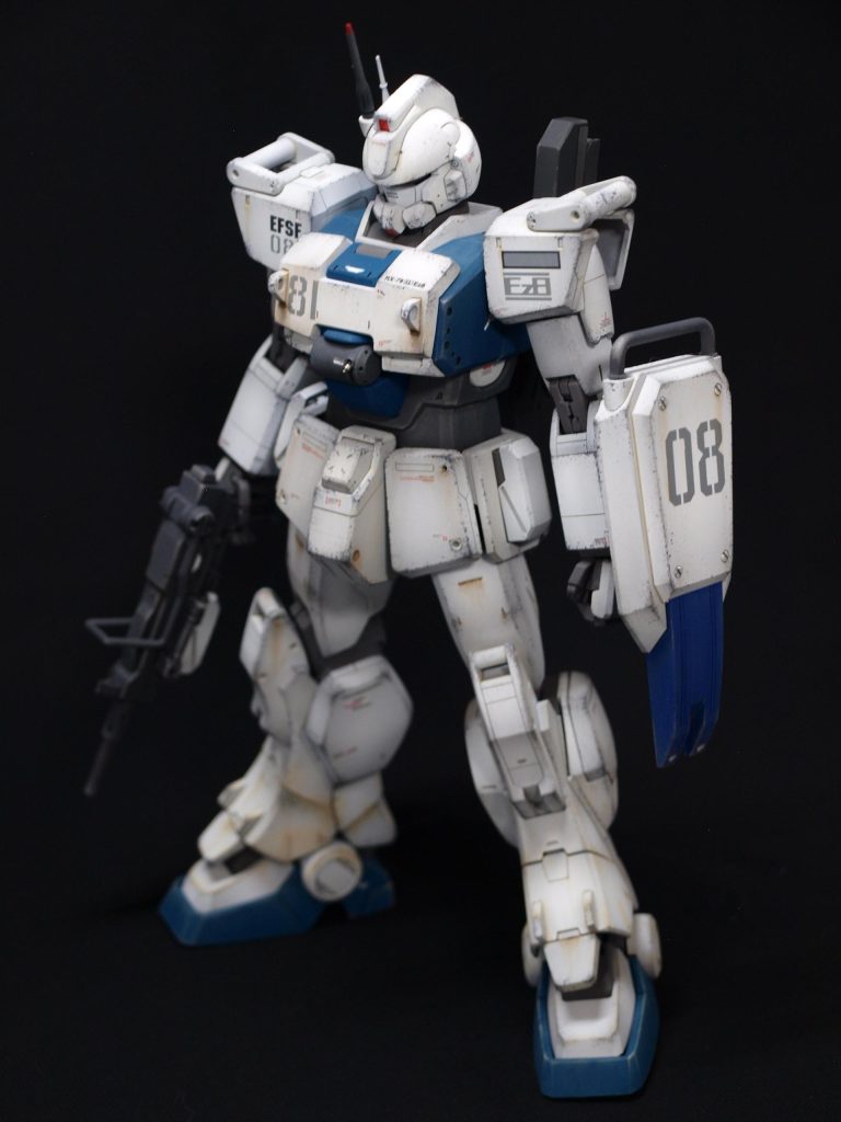 マスターグレードの改修は、初めての試み。内部フレームのあるキットを切った張ったするのは容易ではありませんでしたが、なんとか完成させることが出来ました(gandam-hand1)